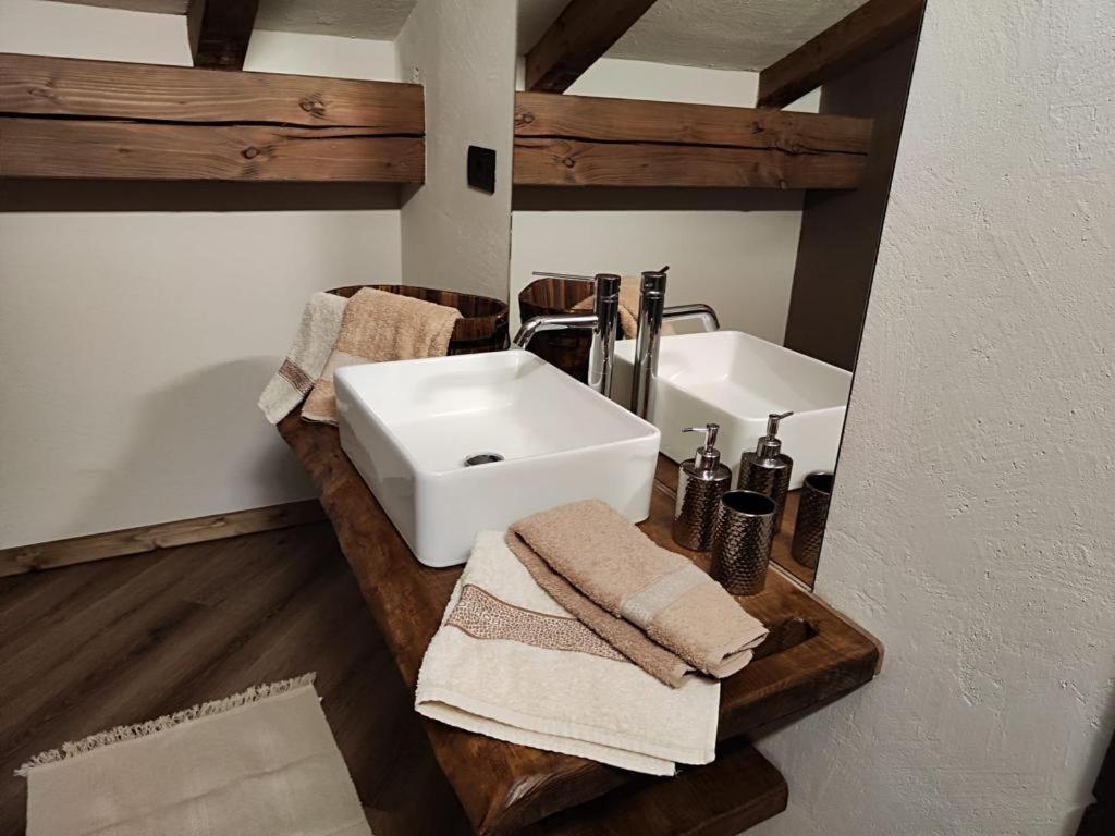 A Casa Da Elide Hotel Aymavilles Kültér fotó