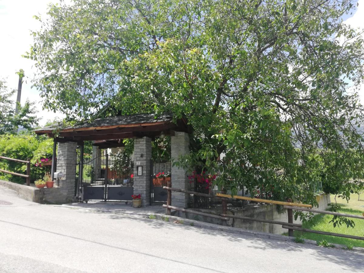A Casa Da Elide Hotel Aymavilles Kültér fotó